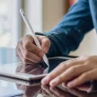 UNIQ Pixo Lite 2.0 aktív érintőceruza iPad-hez, rózsaszín