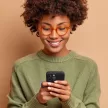 Roar Luna tok iPhone 15 Pro, fekete